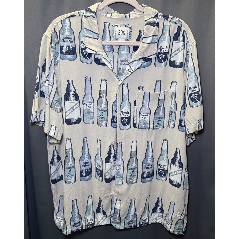 BDG Beer Bottle Print Rayon Short Sleeve Button Down Hawaiian Shirt Men's Size L